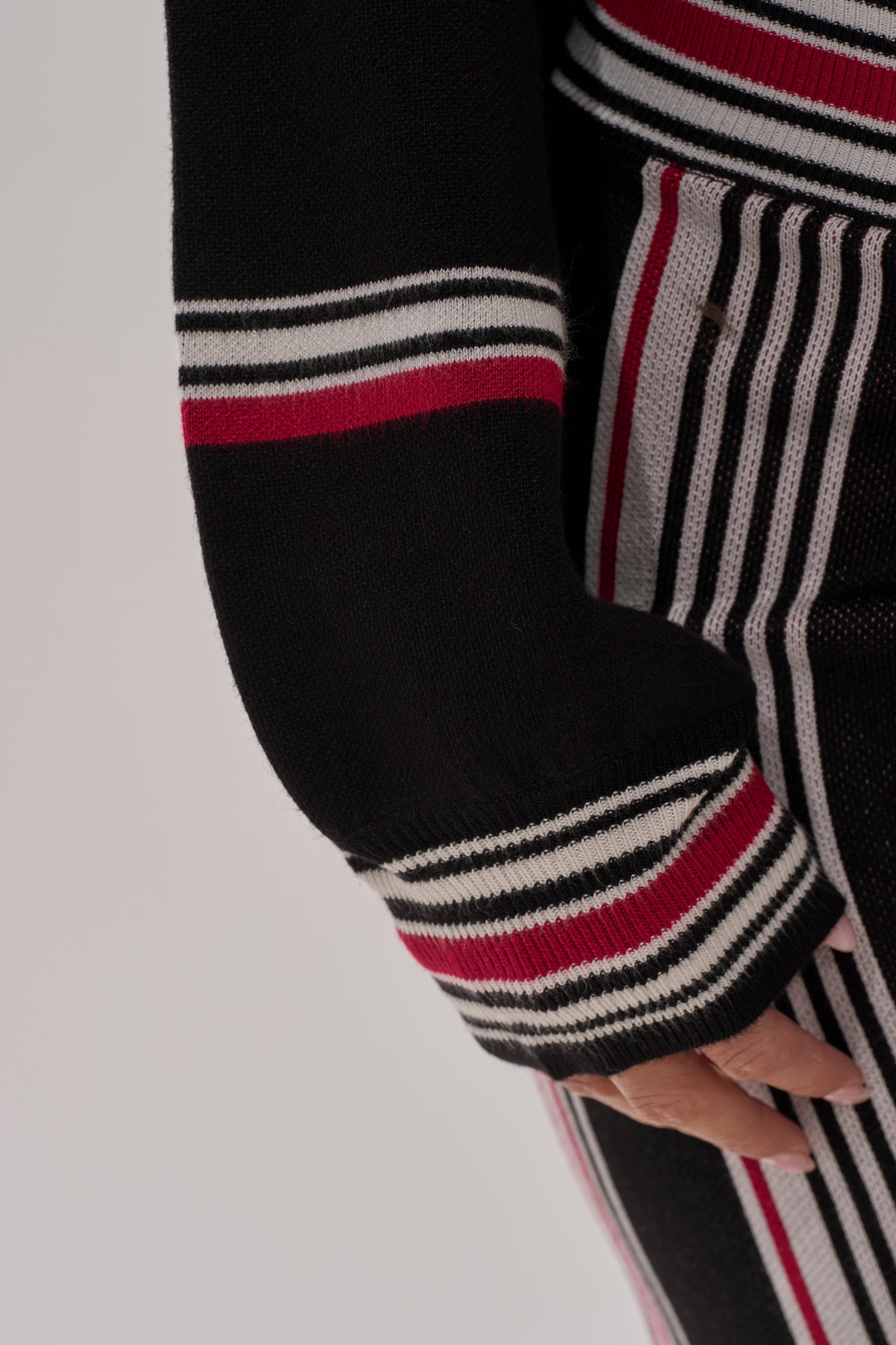 KENDALL TURTLE NECK SWEATER