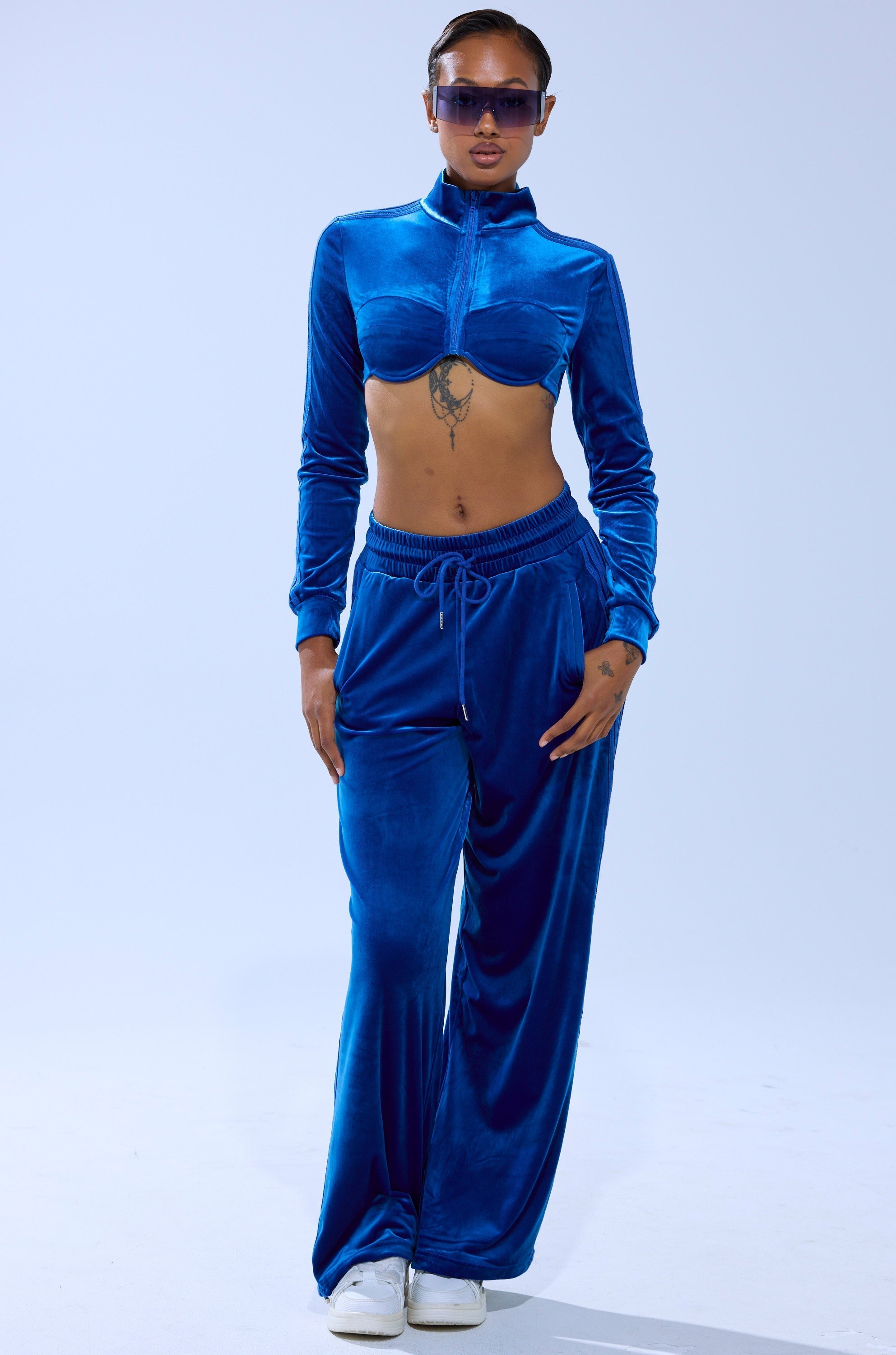 ELECTRIC BLUES CROP ZIP UP SWEATSHIRT