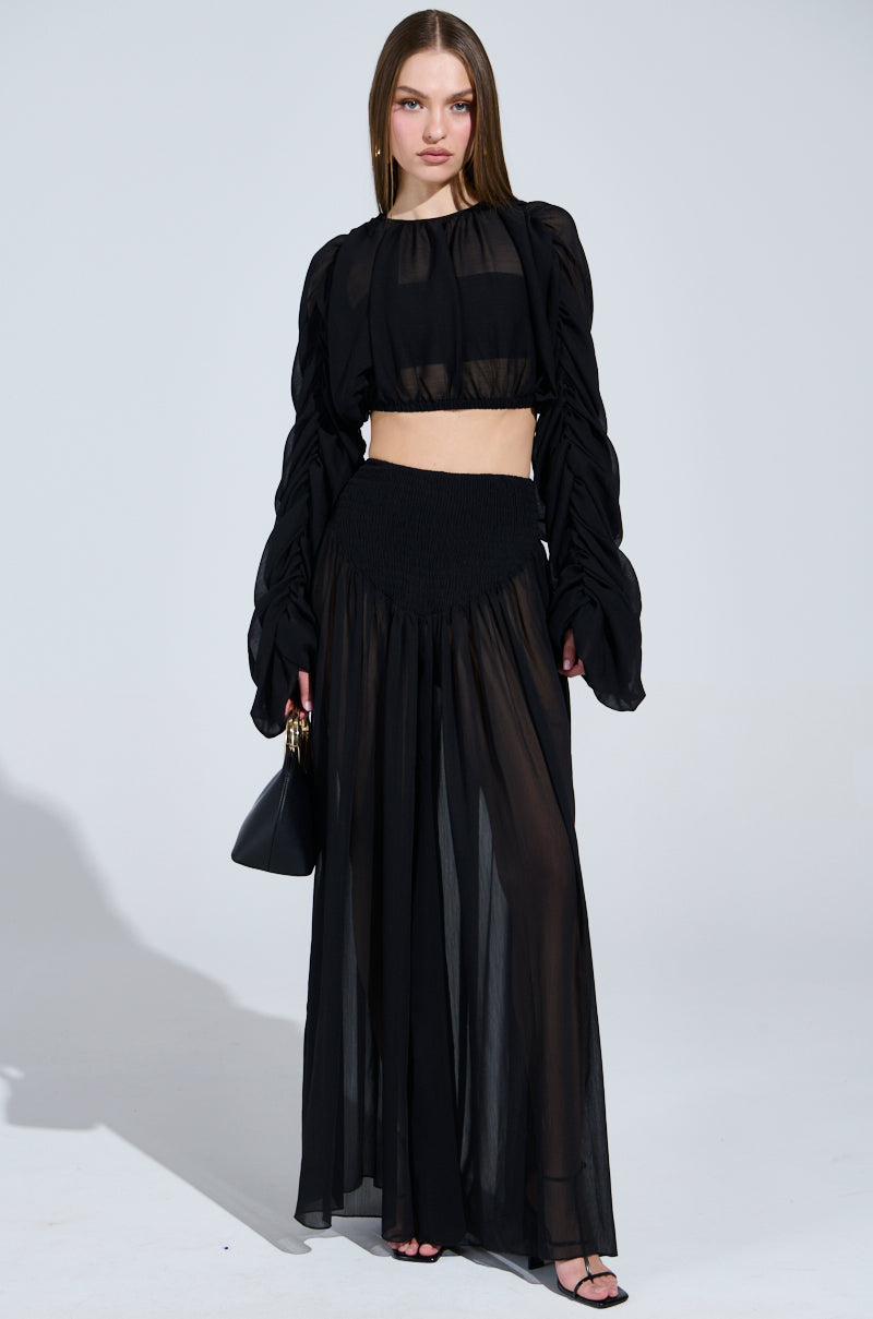 LAURA RUCHED CROPPED BLOUSE