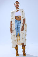 TEXTURED CHUNKY KNIT SWEATER
