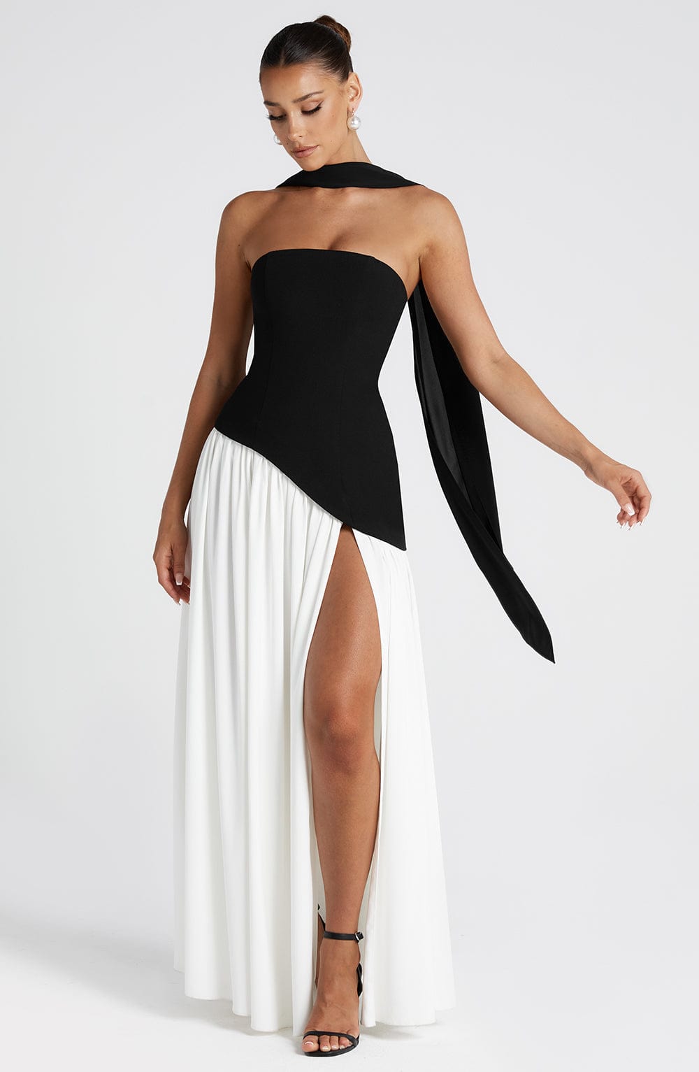 Maliyah Maxi Dress - Black/White Dress Babyboo Fashion Premium Exclusive Design
