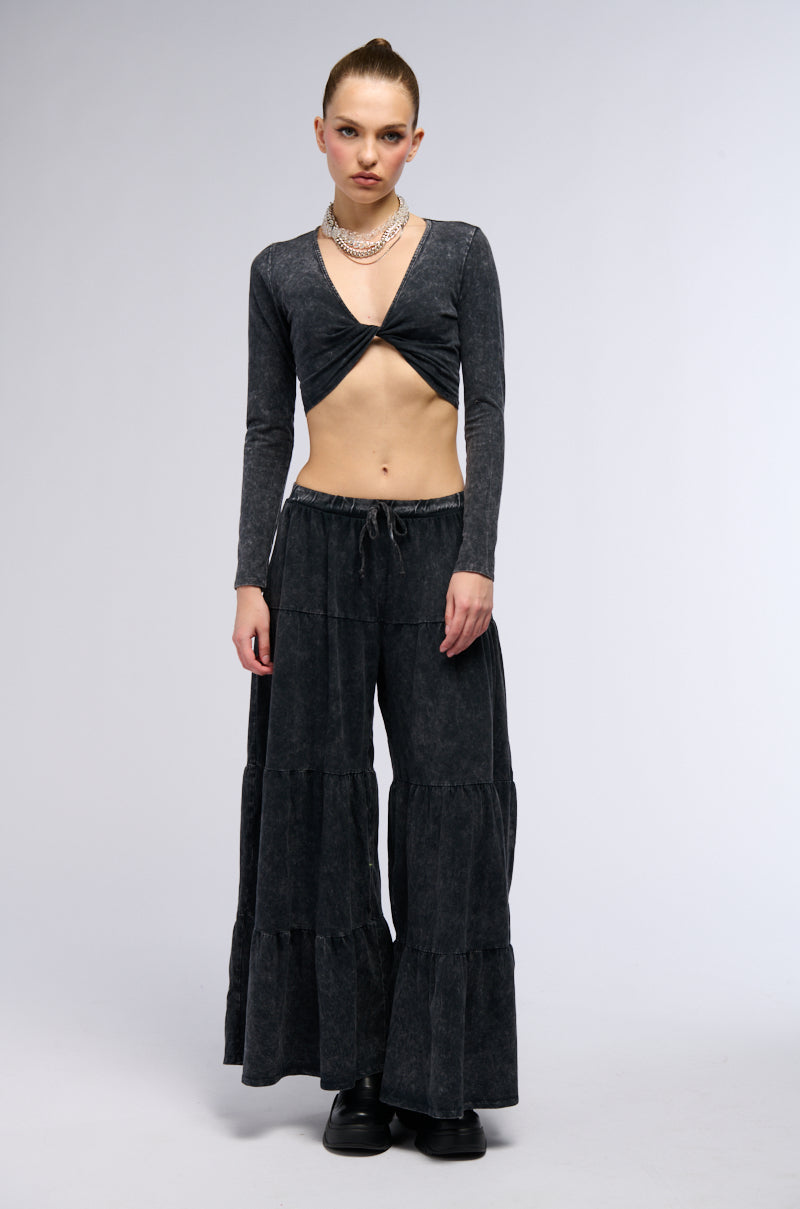 TAYA WASHED TWIST FRONT CROP TOP